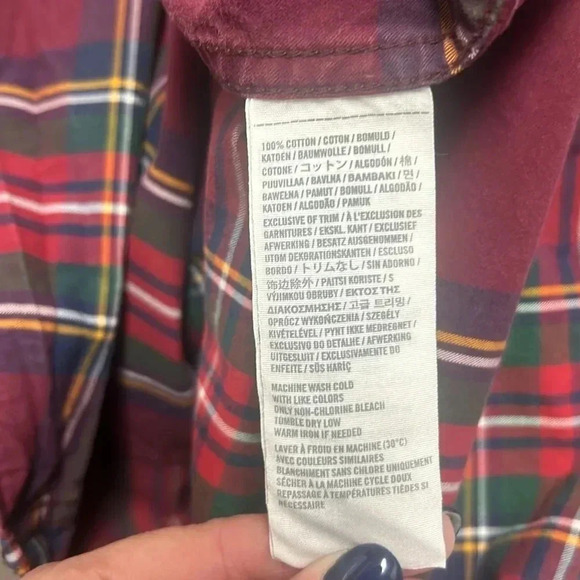 Abercrombie and Fitch Red Plaid Muscle Button Down Shirt Size Medium, Pre-Owned - Picture 5 of 5